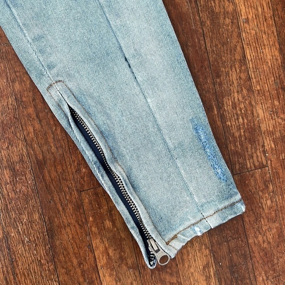 Golden | Distressed Skinny Jeans with Zippers - Picture 6 of 9